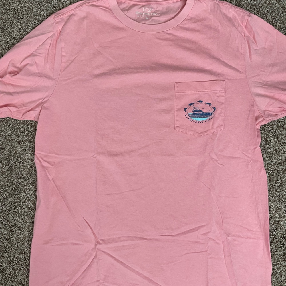 Mens Vineyard Vines T-Shirt - Pink Mens Medium - Fishing Boat